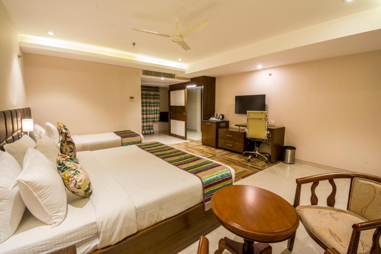 The Capital Hotel Guntur Exterior photo